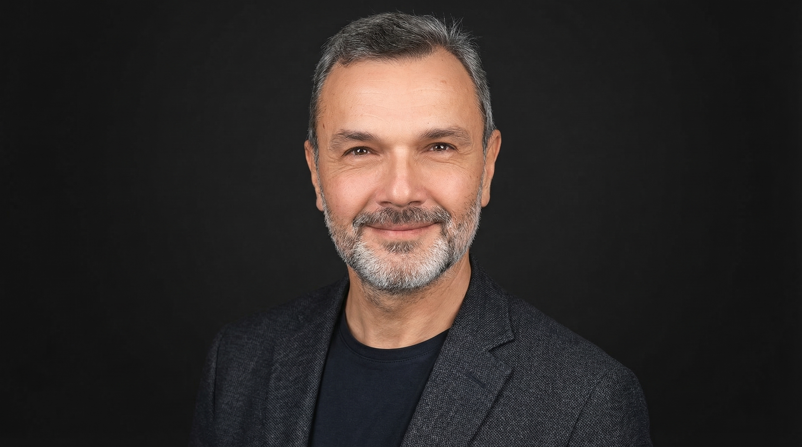Adam Smiarowski, Global Supply Chain Director and operations advisor